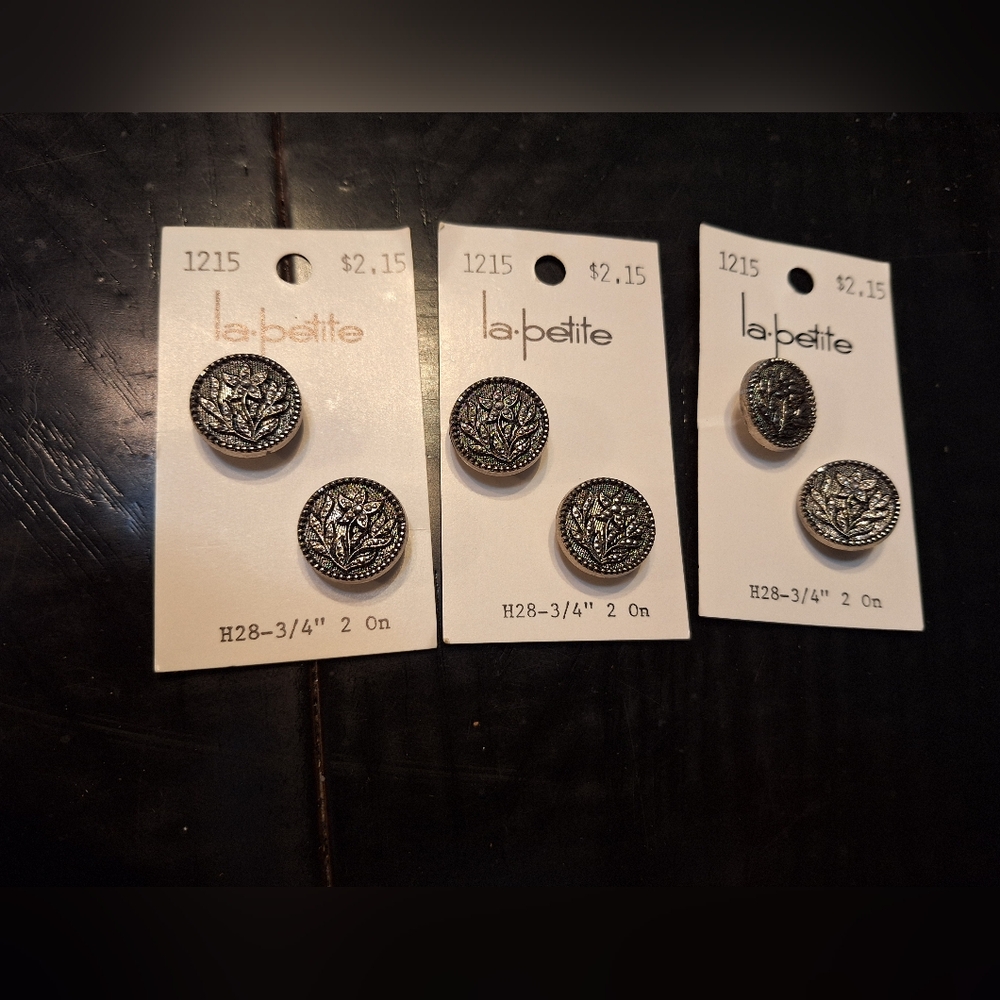 Vtg Le Petite set of 6 buttons,  new old stock